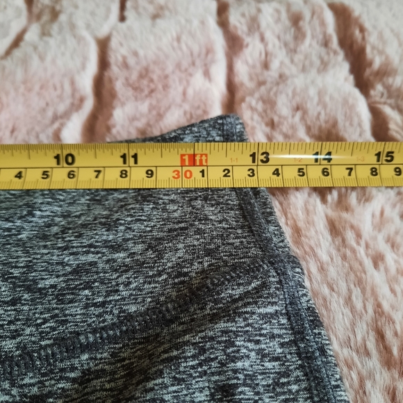 One Tooth Capris - Picture 4 of 4